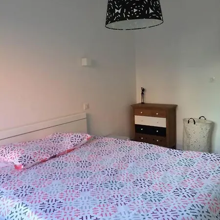 Joli T2 3 Etoiles Proche Thermes Apartament